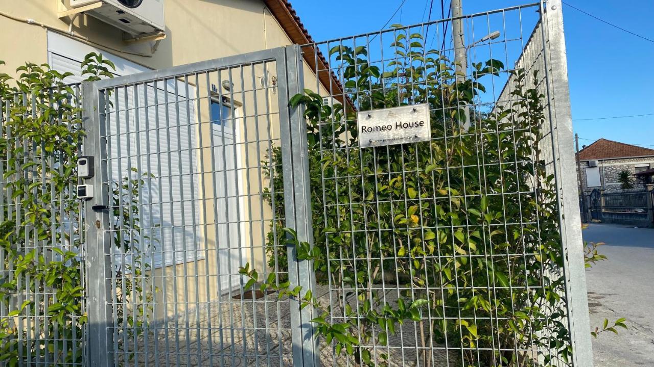 Patras Romeο House Apartment Екстериор снимка