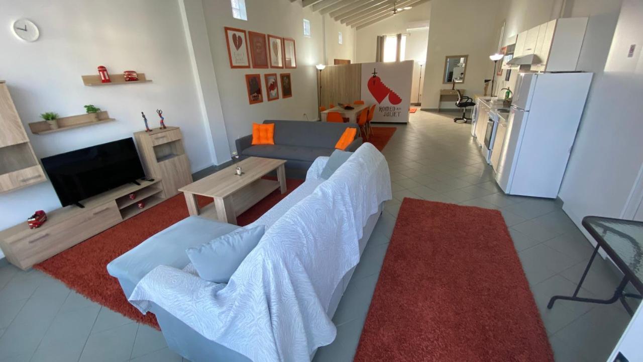 Patras Romeο House Apartment Екстериор снимка